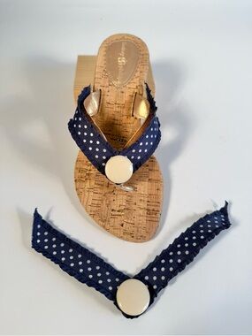 Lindsay Phillips SwitchFlops Navy Polka Dot Button Interchangeable Straps Sz M